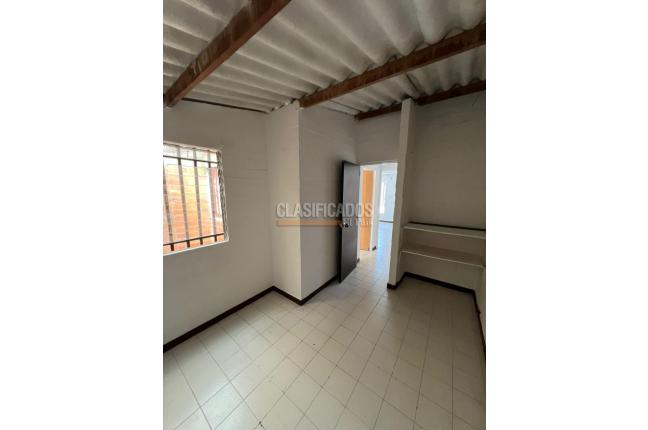 Casas, Alquiler, Villa del Prado - $850.000