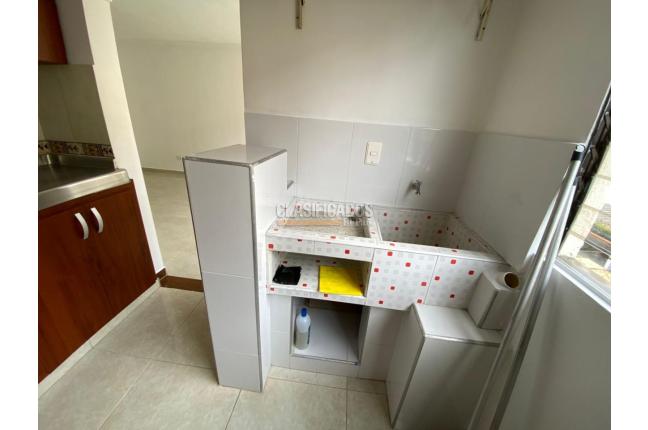 Apartamentos, Alquiler, Colseguros - $1.800.000