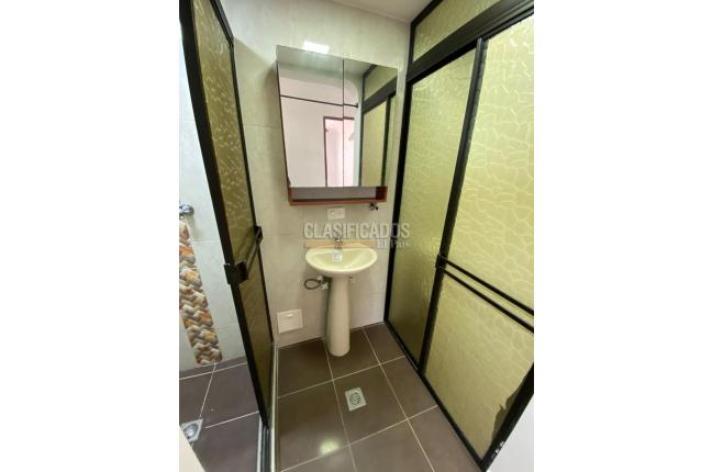 Apartamentos, Alquiler, Colseguros - $1.800.000