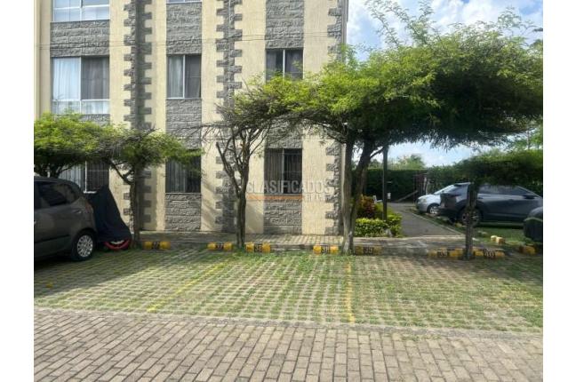 Apartamentos, Alquiler, Brisas del Limonar - $1.500.000