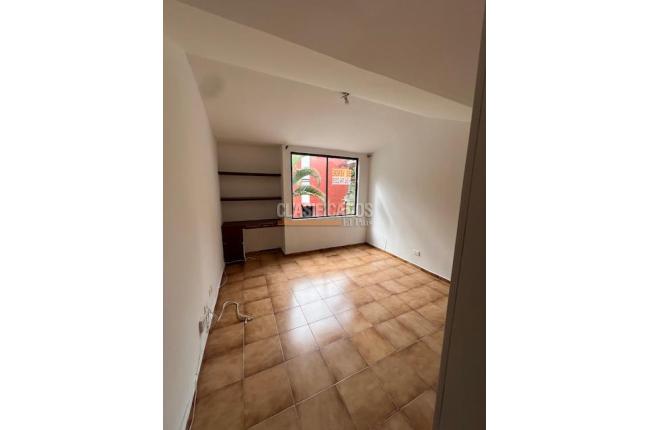 Casas, Alquiler, Adoquines de Camino Real