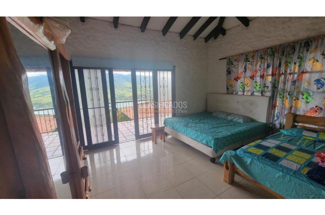 Fincas y Casas Campestres, Venta, Calima (Darién) - $1.800.000.000
