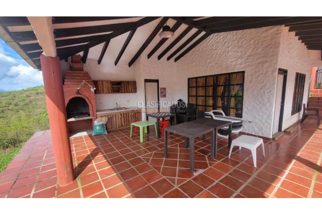 Fincas y Casas Campestres, Venta, Calima (Darién) - $1.800.000.000