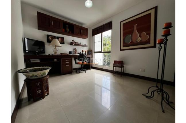 Apartamentos, Venta, Aguacatal - $1.400.000.000