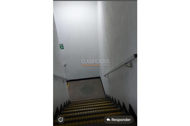 Oficinas y Consultorios, Alquiler, Centro Ccial Cali 2000 - $700.000