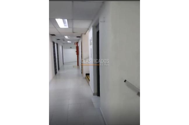 Oficinas y Consultorios, Alquiler, Centro Ccial Cali 2000 - $700.000