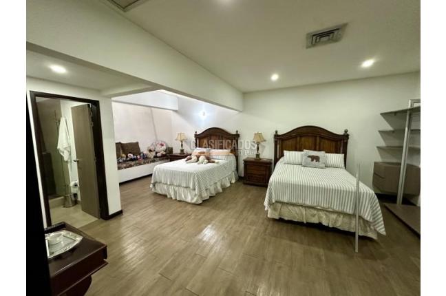 Apartamentos, Alquiler, Arboleda - $11.000.000