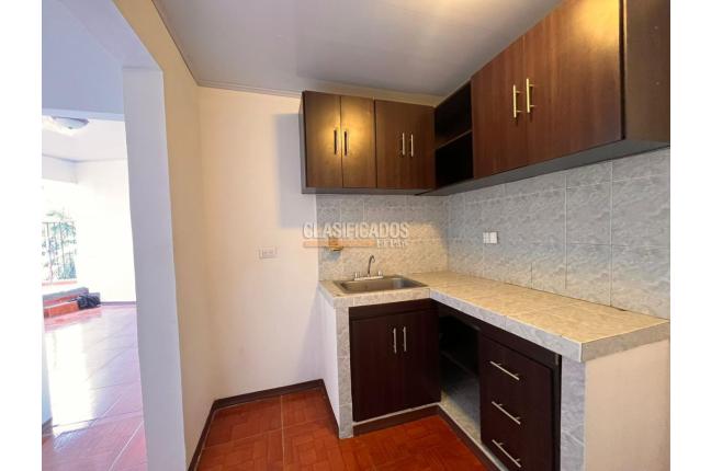 Apartaestudios, Alquiler, Versalles - $930.000