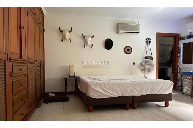 Casas, Venta, Miraflores - $1.850.000.000