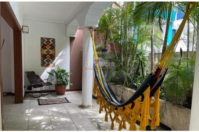 Casas, Venta, Miraflores - $1.850.000.000