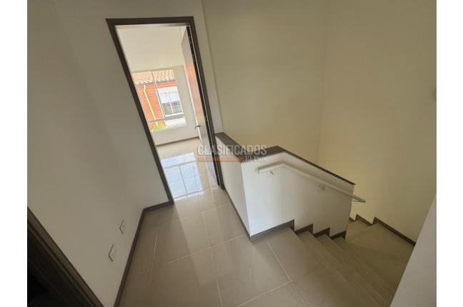 Casas, Alquiler, Ciudad Pacifica - $2.400.000