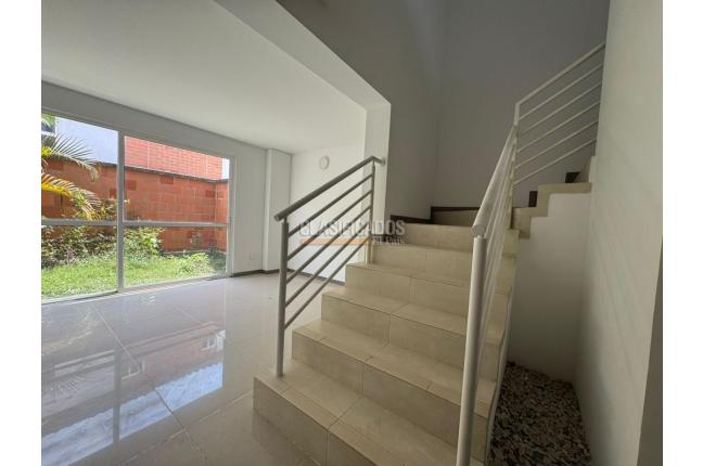 Casas, Alquiler, Ciudad Pacifica - $2.400.000