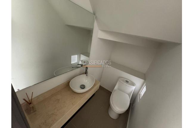 Casas, Alquiler, Ciudad Pacifica - $2.400.000