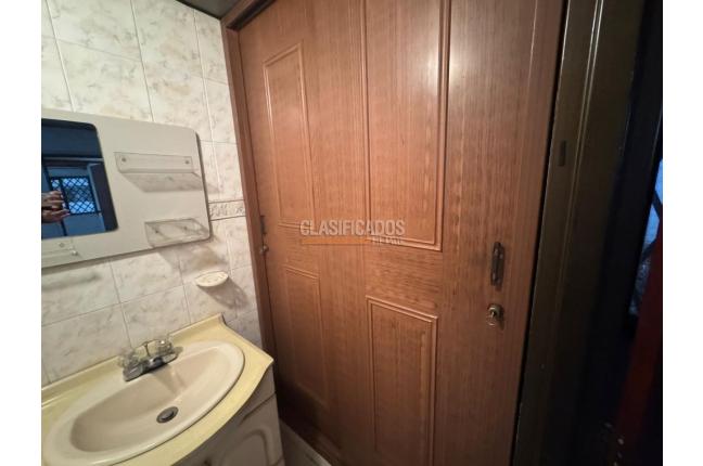 Casas, Alquiler, La Merced - $3.500.000