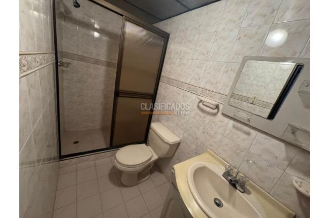 Casas, Alquiler, La Merced - $3.500.000