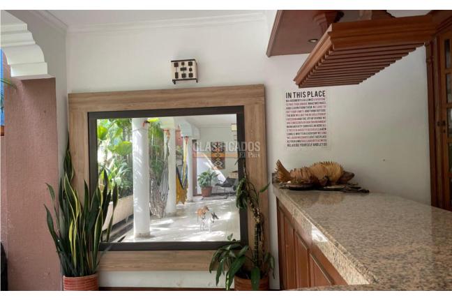 Casas, Venta, Miraflores - $1.850.000.000