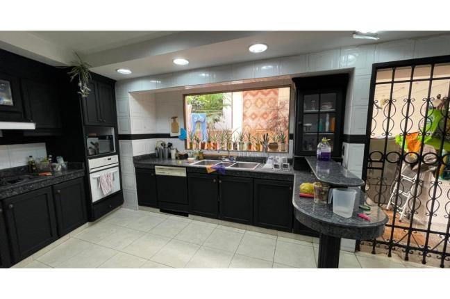 Casas, Venta, Miraflores - $1.850.000.000