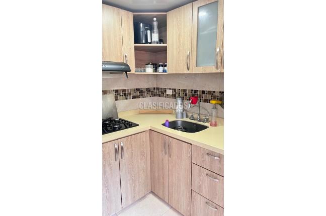 Apartamentos, Venta, La Esmeralda - $250.000.000