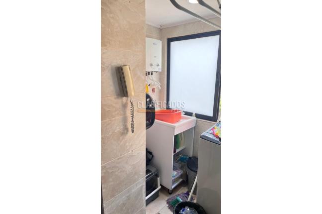 Apartamentos, Venta, La Esmeralda - $250.000.000