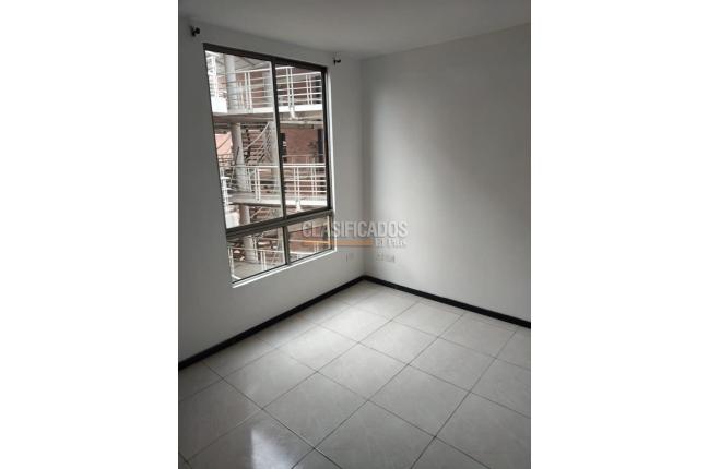 Apartamentos, Alquiler, La Hacienda - $2.400.000