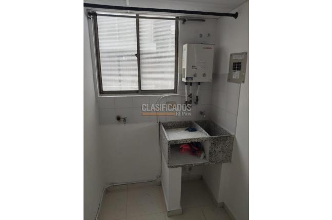 Apartamentos, Alquiler, La Hacienda - $2.400.000