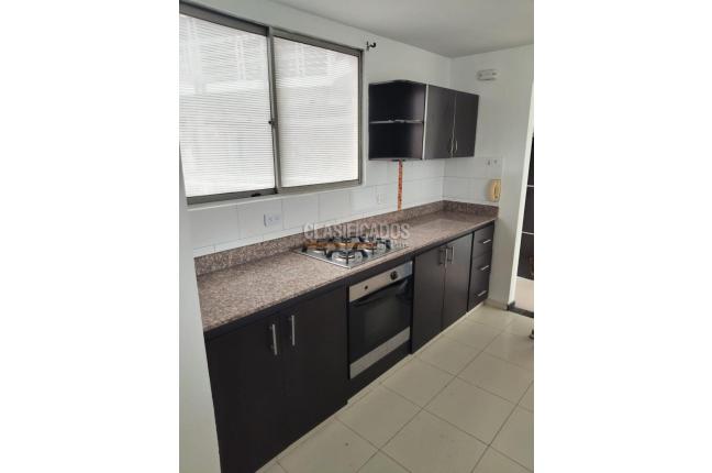 Apartamentos, Alquiler, La Hacienda - $2.400.000