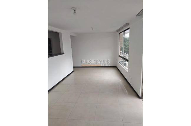 Apartamentos, Alquiler, La Hacienda - $2.400.000