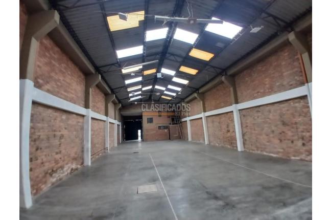Locales y Bodegas, Alquiler, Bogotá - $8.200.000