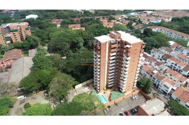 Apartamentos, Venta en Las Quintas de Don Simón