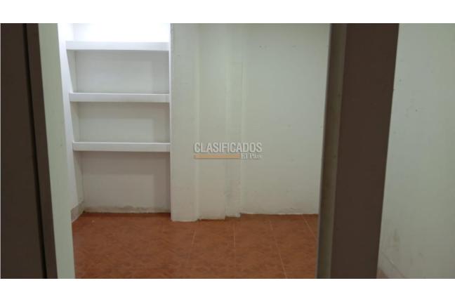 Locales y Bodegas, Alquiler, Cristóbal Colón - $2.000.000