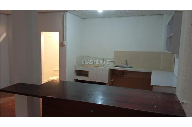 Locales y Bodegas, Alquiler, Cristóbal Colón - $2.000.000