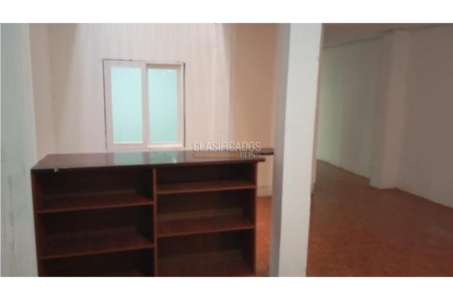 Locales y Bodegas, Alquiler, Cristóbal Colón - $2.000.000