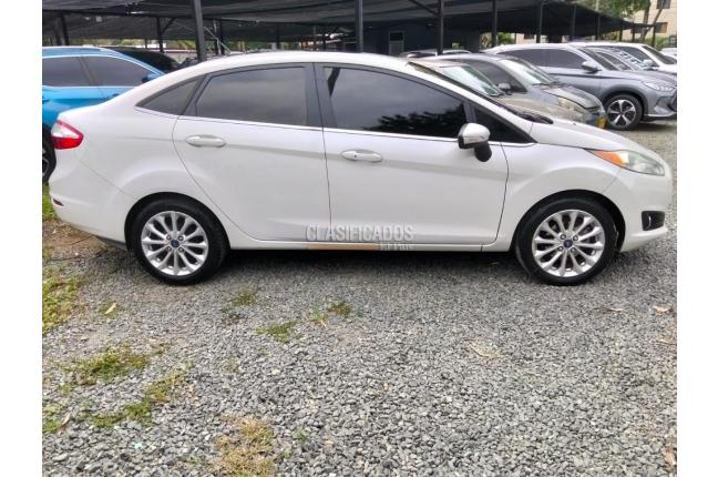 Ford Fiesta 2017 - $44.900.000