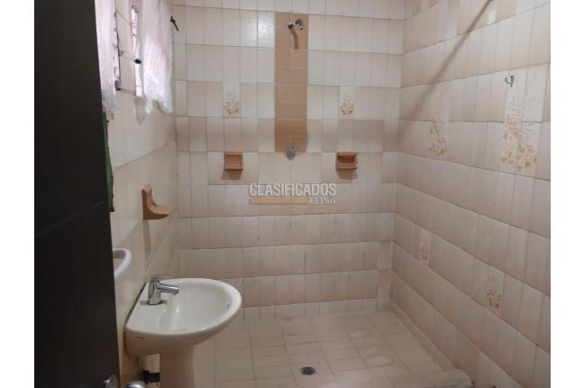 Casas, Alquiler, La Base - $1.300.000