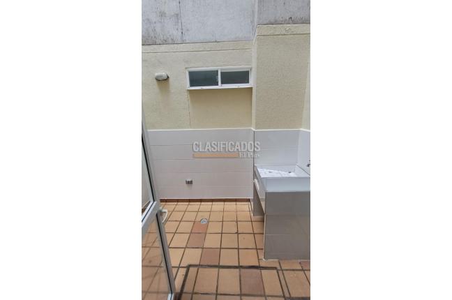 Apartamentos, Alquiler, Ciudad Pacifica - $1.300.000