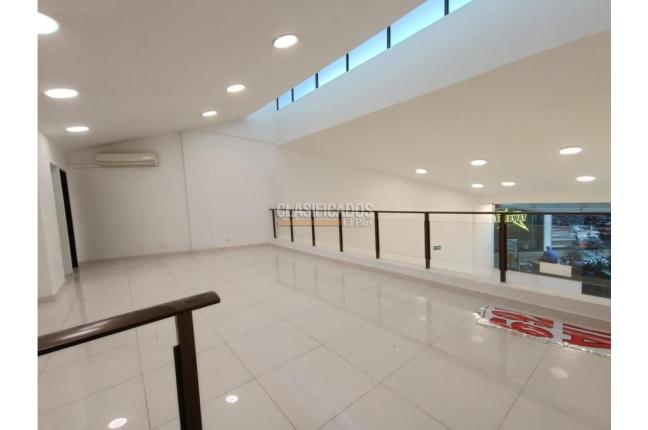 Locales y Bodegas, Alquiler, Centro Ccial. Unicentro - $13.000.000