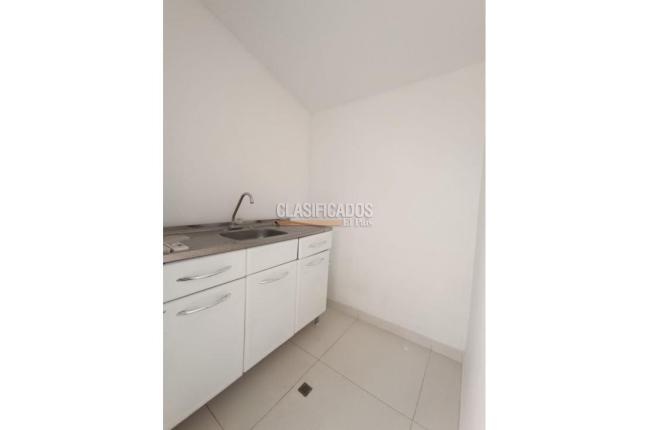 Locales y Bodegas, Alquiler, Centro Ccial. Unicentro - $13.000.000