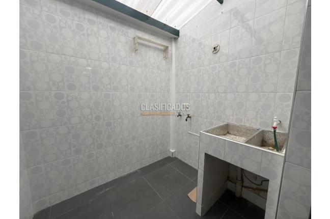 Casas, Alquiler, La Calera - $1.800.000