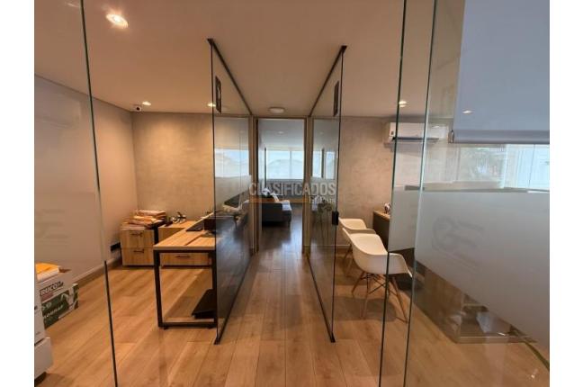 Oficinas y Consultorios, Alquiler, San Vicente - $5.200.000