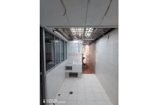 Casas, Alquiler, El Refugio - $2.500.000