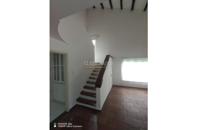 Casas, Alquiler, El Refugio - $2.500.000