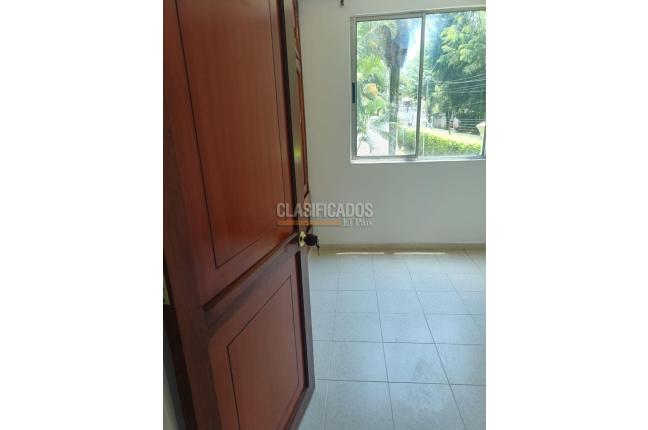 Apartamentos, Alquiler, Los Farallones - $950.000