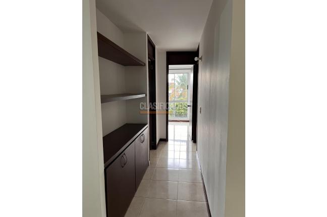 Apartamentos, Alquiler, La Hacienda - $2.350.000