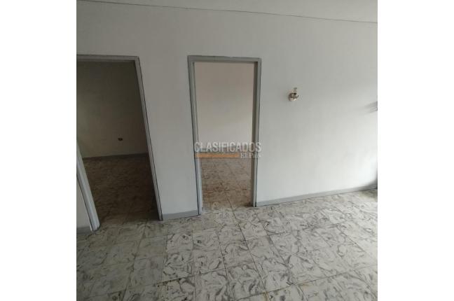 Apartamentos, Alquiler, Atanasio Girardot - $1.200.000