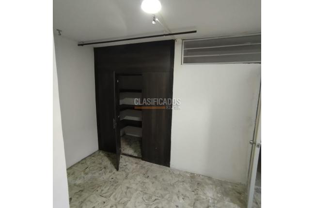 Apartamentos, Alquiler, Atanasio Girardot - $1.200.000