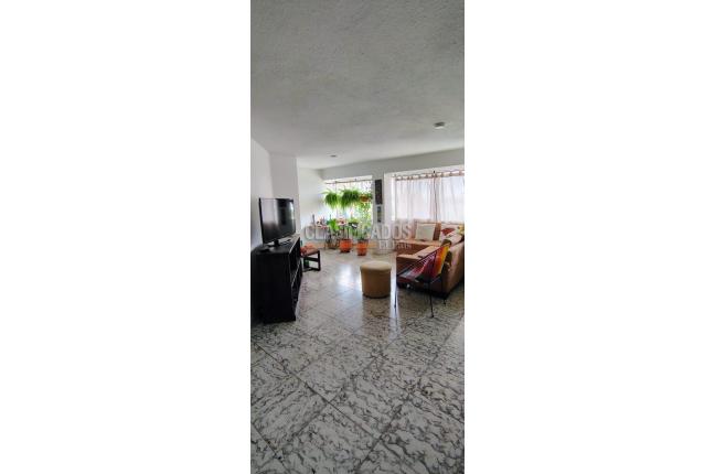 Apartamentos, Venta, San Cayetano - $230.000.000
