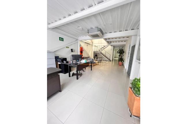 Oficinas y Consultorios, Alquiler, San Vicente - $7.500.000