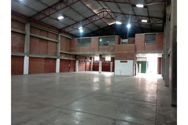 Locales y Bodegas, Alquiler en Yumbo