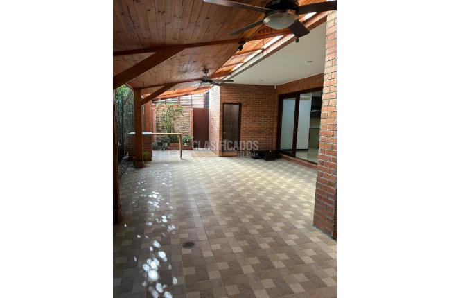 Casas, Alquiler, Ciudad Jardín - $8.000.000