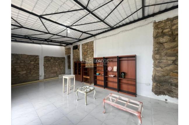 Locales y Bodegas, Alquiler, La Calera - $2.000.000